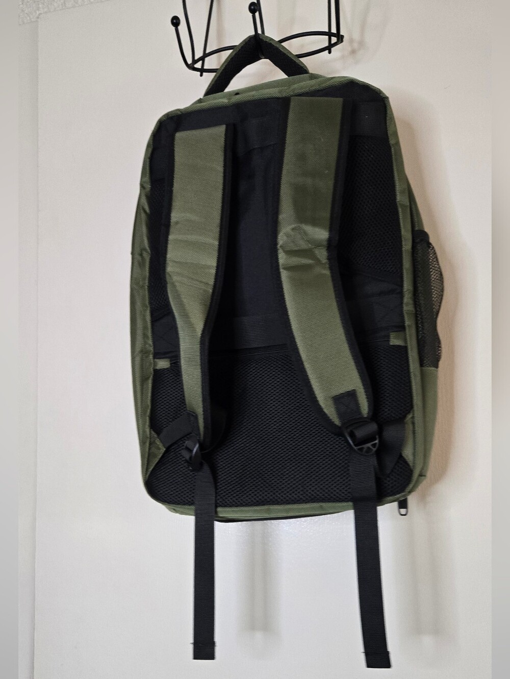 Matein Men's Olive Green Backpack Everyday Airline Travel Bag - Picture 9 of 10